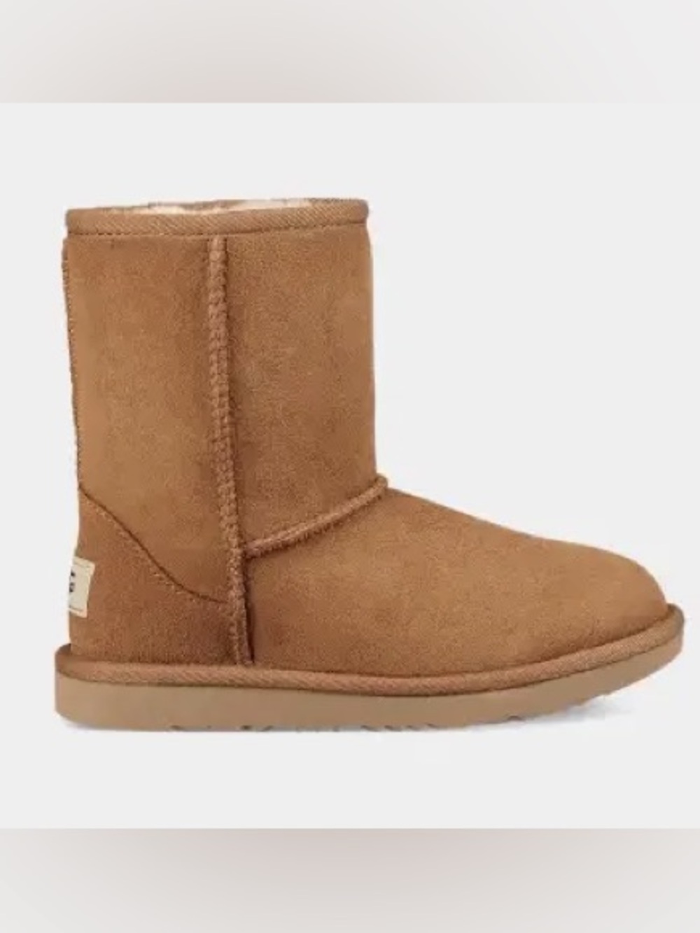UGG CLASSIC SHORT BOOTS